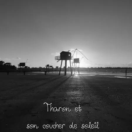 Juste Par Hasard D Hotes Insolites A 140 M De La サン・ミシェル・シェフ・シェフ